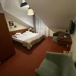 Skalny Couette-café 4*